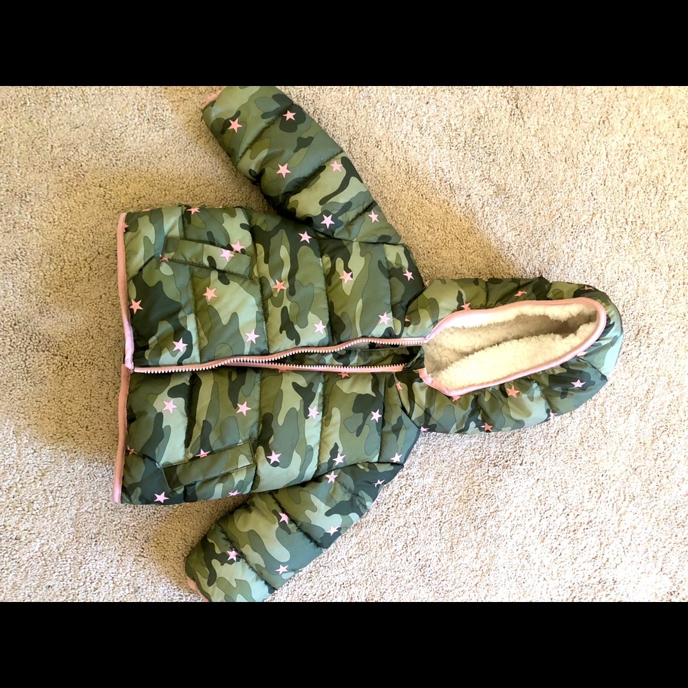 Baby Gap puffer jacket. Never worn!!!